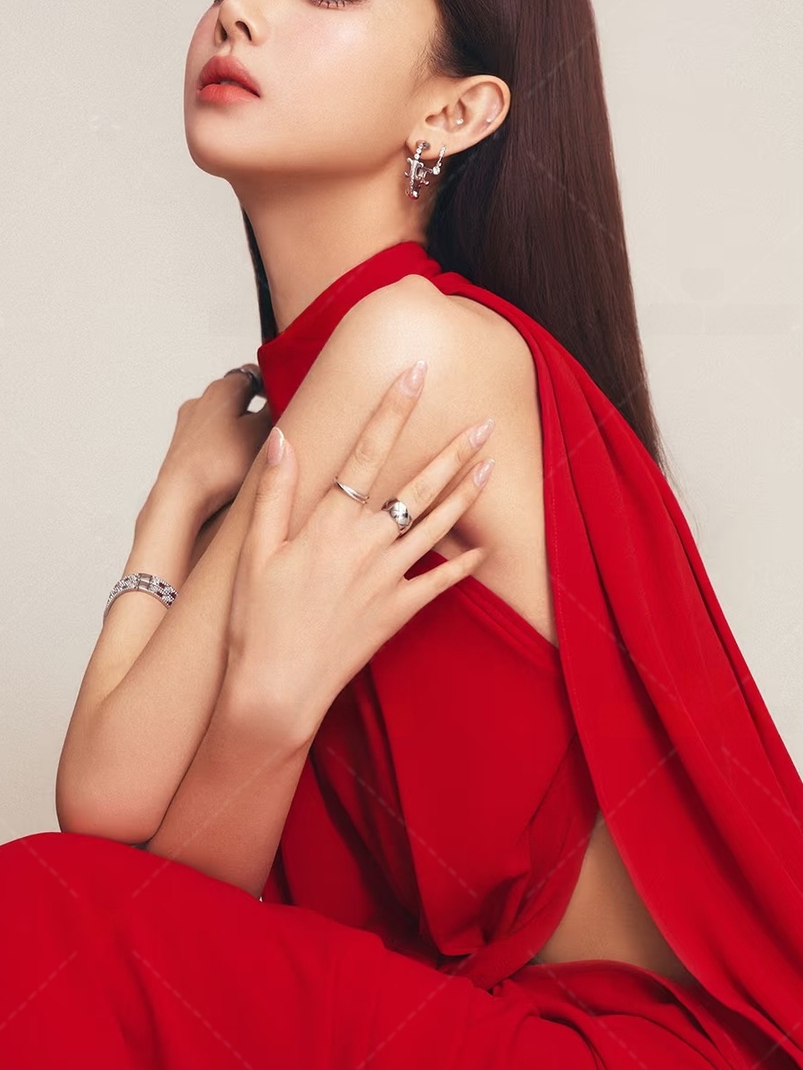 فستان تصوير بورتريه أحمر بتصمي - مراجعة Ethnic Fashion Photography وسعره