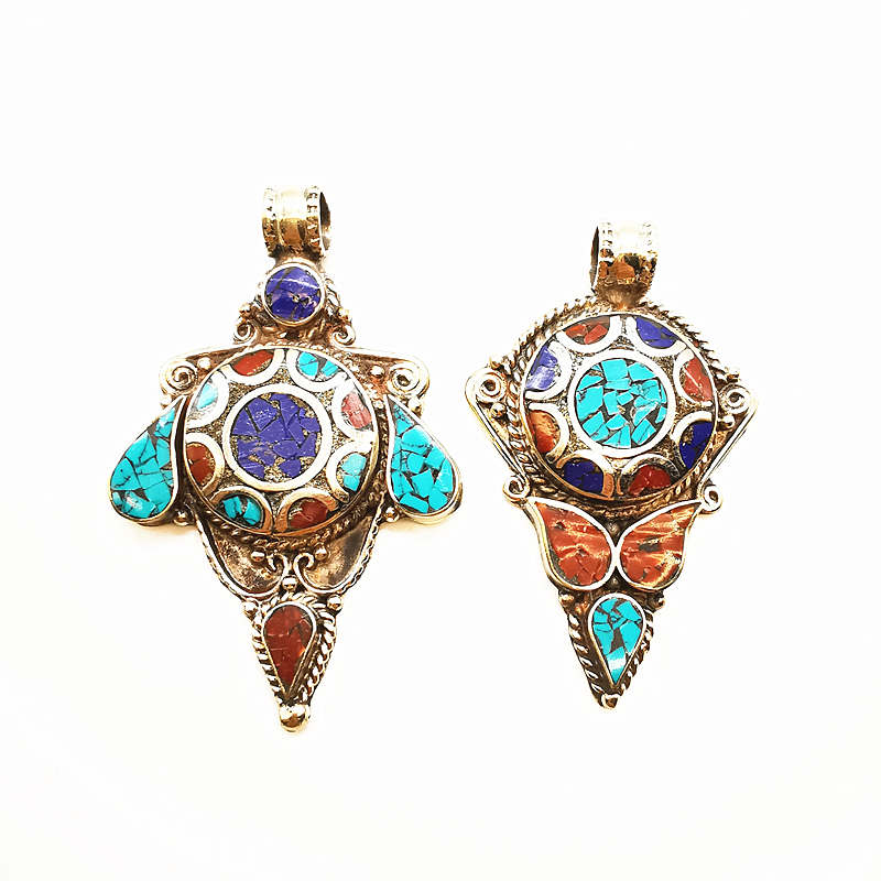 قلادة نحاسية كبيرة مصنوعة يدوي - مراجعة Ethnic Fashion Com وسعره