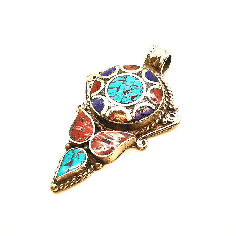 قلادة نحاسية كبيرة مصنوعة يدوي - مراجعة Ethnic Fashion Com وسعره